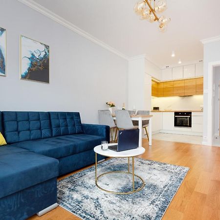Apartament Dom Przy Okrzei By Renters Prestige Варшава Екстериор снимка