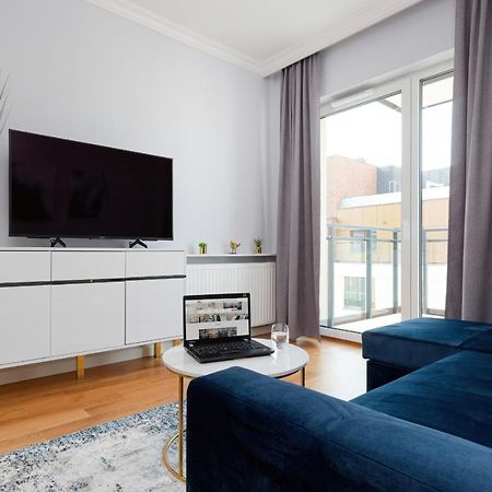 Apartament Dom Przy Okrzei By Renters Prestige Варшава Екстериор снимка