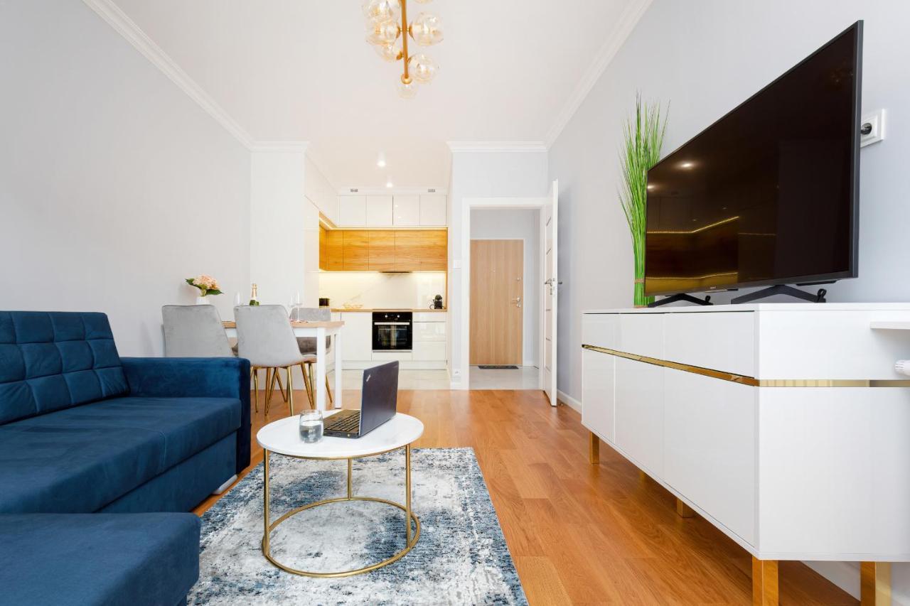 Apartament Dom Przy Okrzei By Renters Prestige Варшава Екстериор снимка