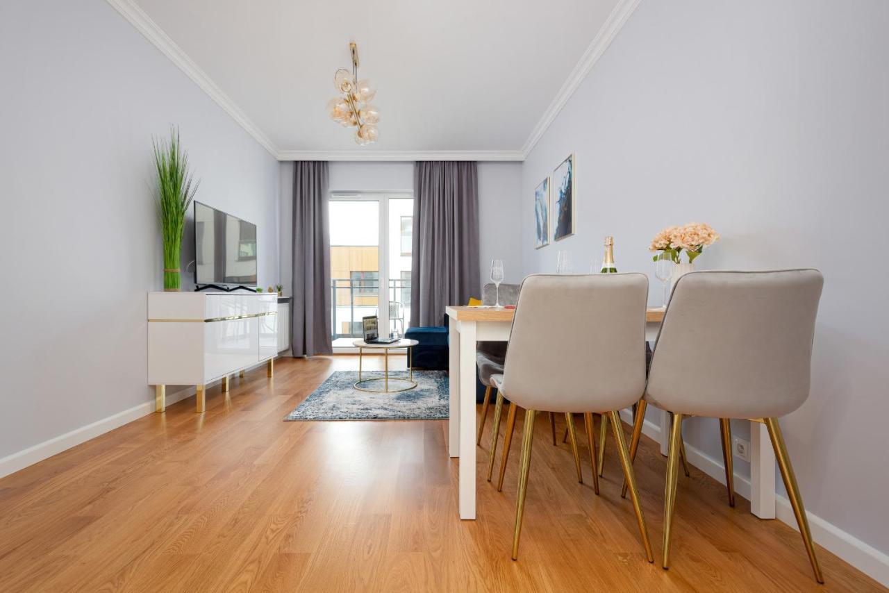 Apartament Dom Przy Okrzei By Renters Prestige Варшава Екстериор снимка