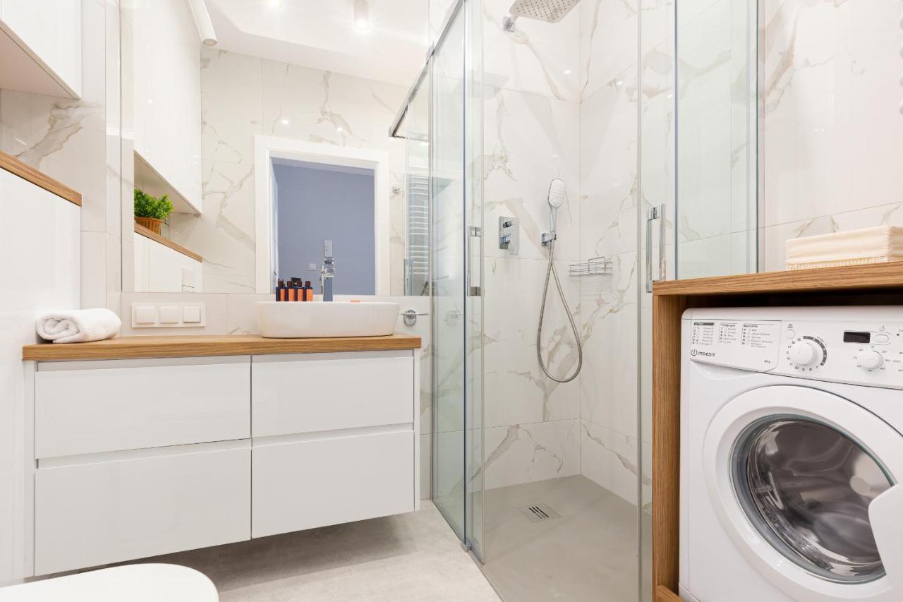 Apartament Dom Przy Okrzei By Renters Prestige Варшава Екстериор снимка